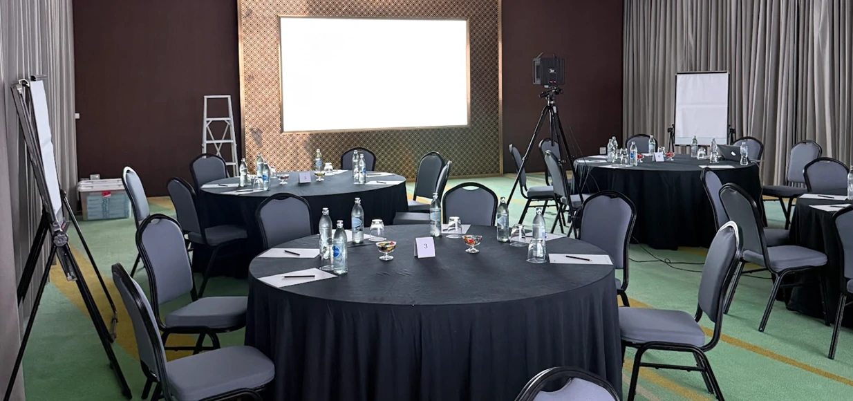 Quantum Dot COB LED Screen for Conference Room in Thailand – installation view 1 Quantum Dot COB LED Screen for Conference Room in Thailand - installation view 1