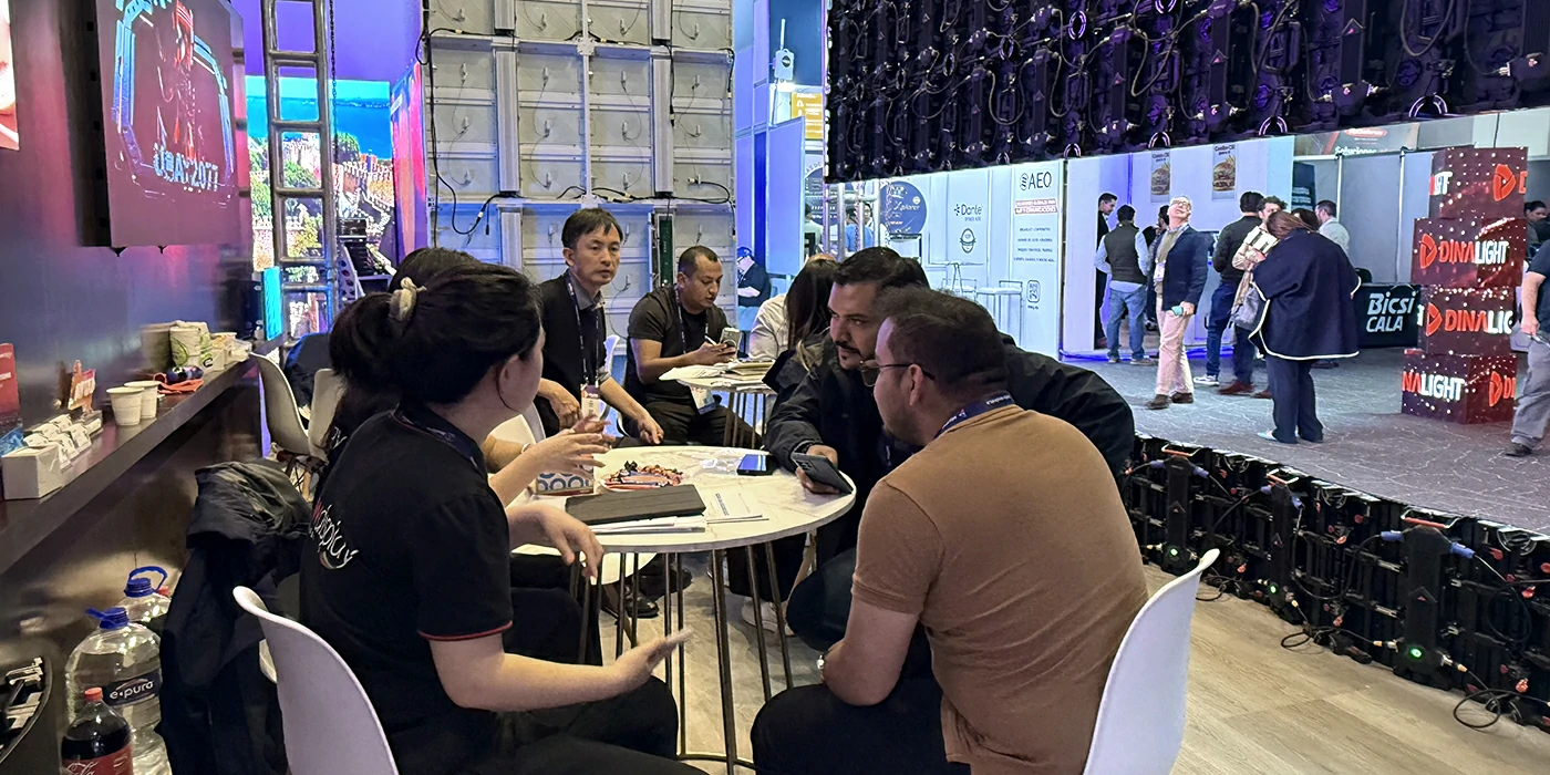 DDW outdoor fixed LED display solutions at InfoComm America Latina 2026