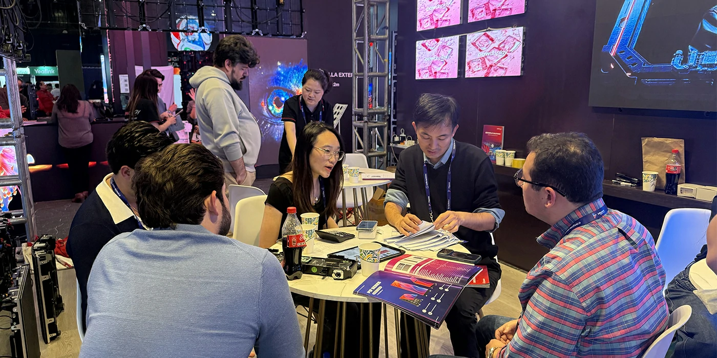 ddw-qdcob-ecob-led-display-infocomm-2026.jpg